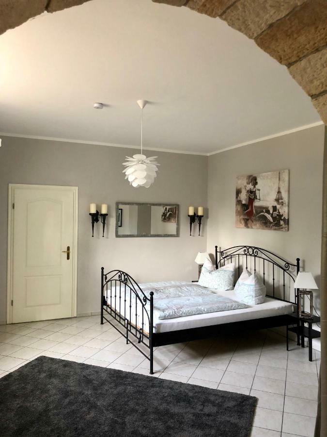 Ferienwohnung Am Wasser Villa Graf Von Pfeil Dresden Eksteriør bilde